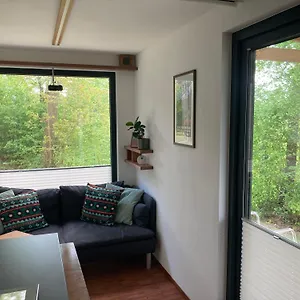 Ferienhaus Tiny House Im Seecontainer Mit Parkplatz, Glasfaser, Netflix, Veranda Und Gehobener Ausstattung, Coburg